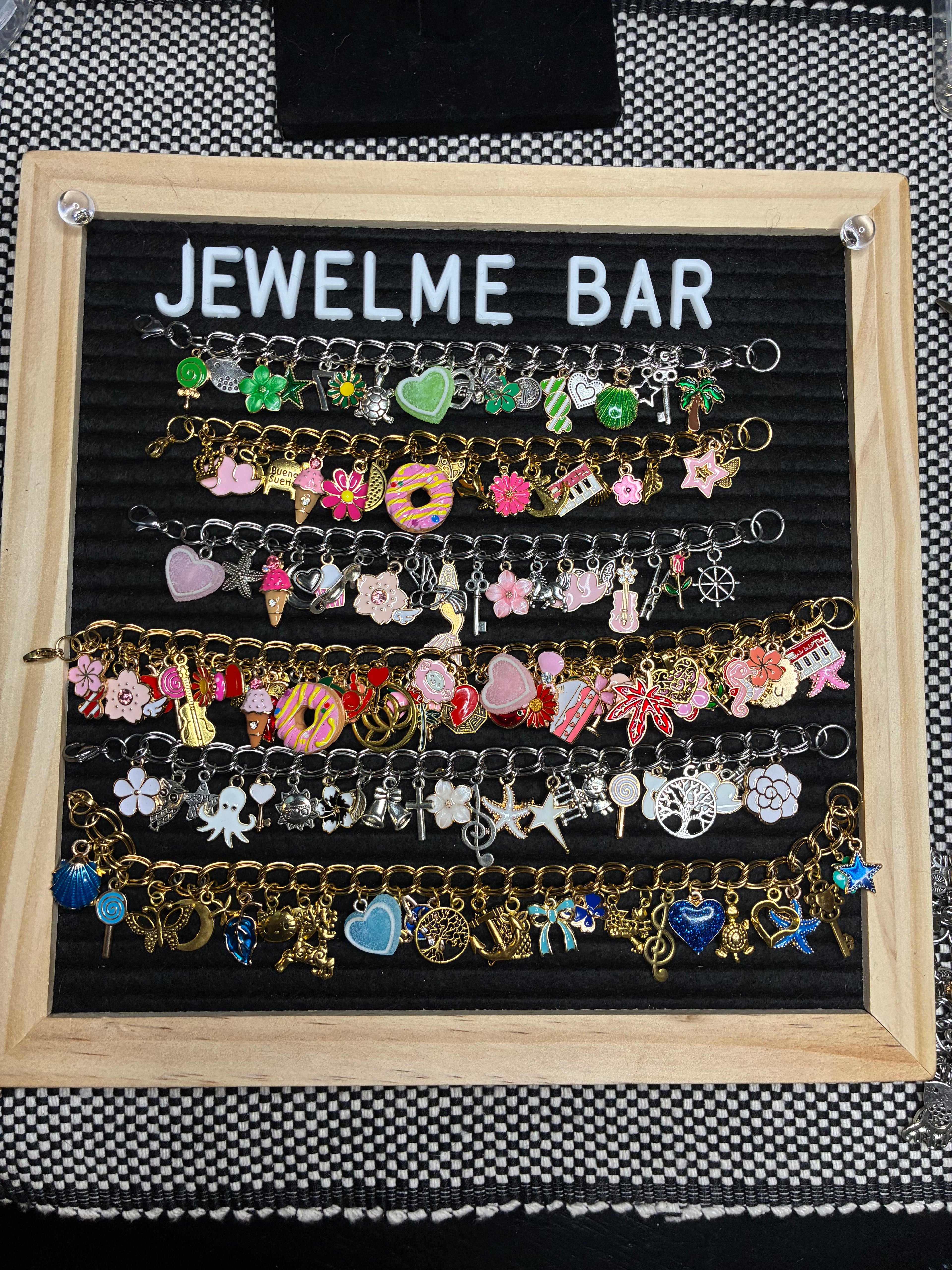 Signature Freestyle Color Charm Bracelet