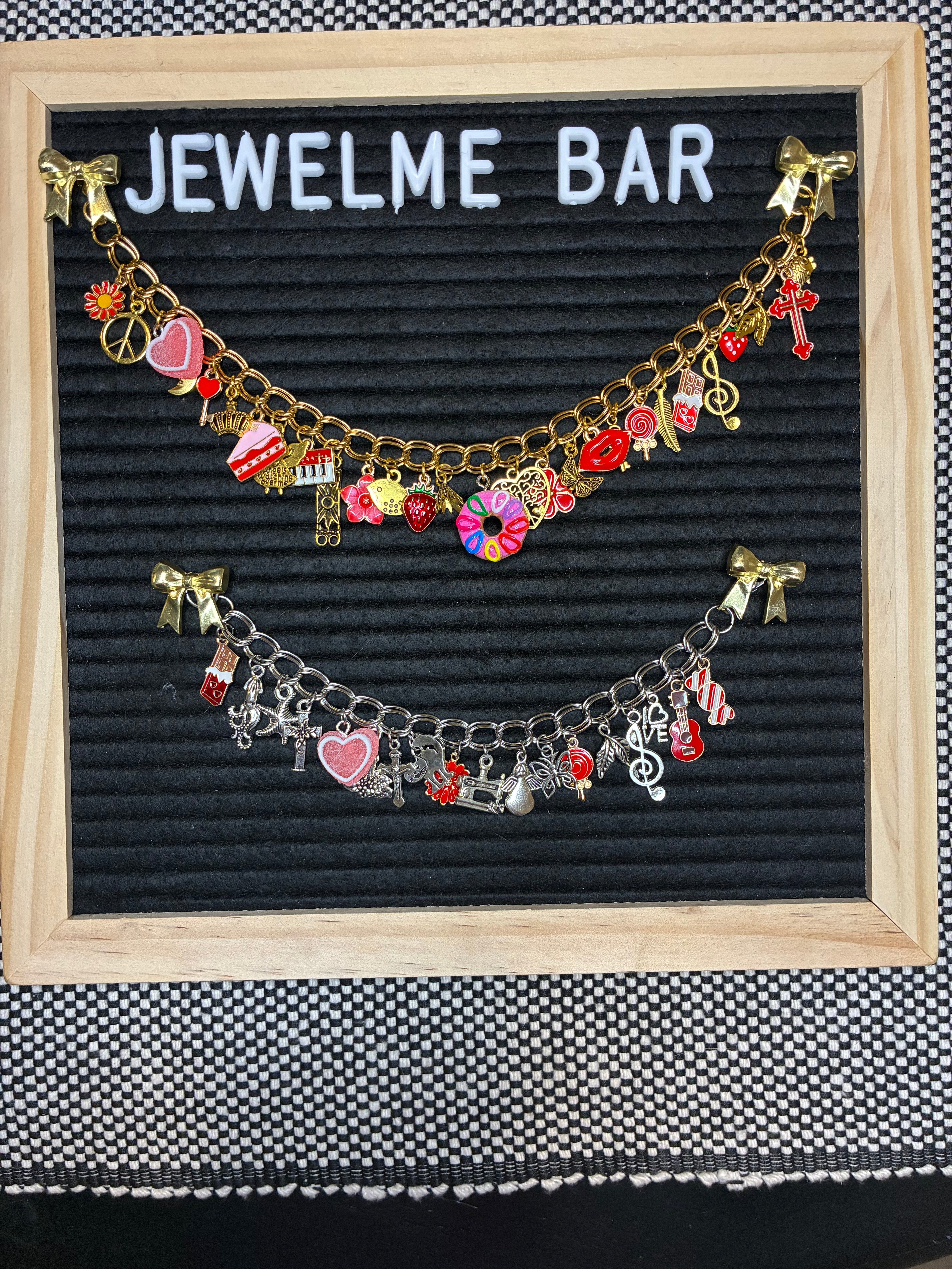 Signature Freestyle Color Charm Bracelet