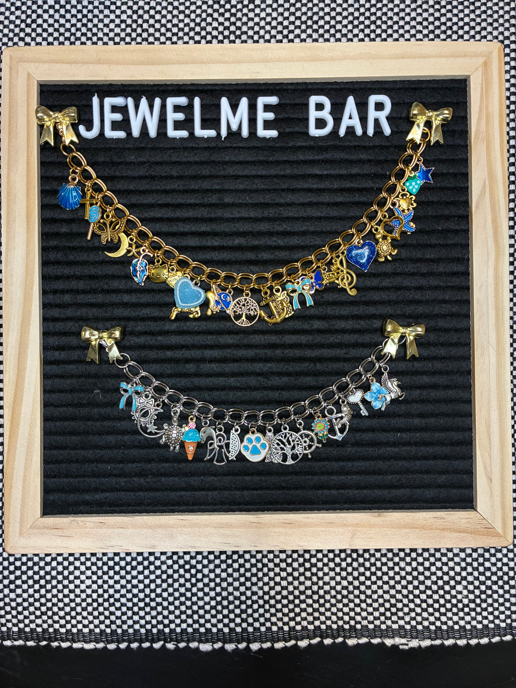 Signature Freestyle Color Charm Bracelet